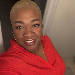 Meet your Posher, Simone